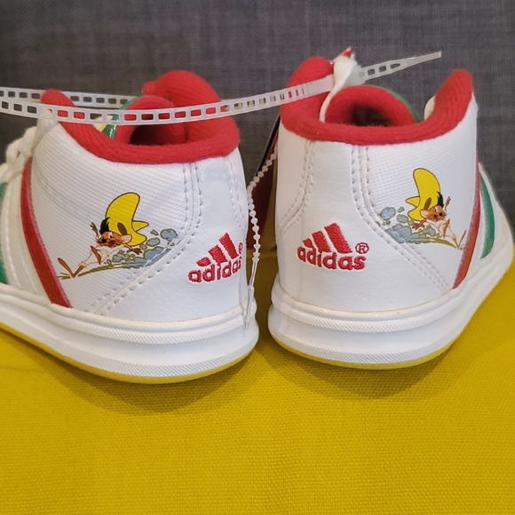Speedy Gonzales Adidas Sneakers - Picture 2 of 4